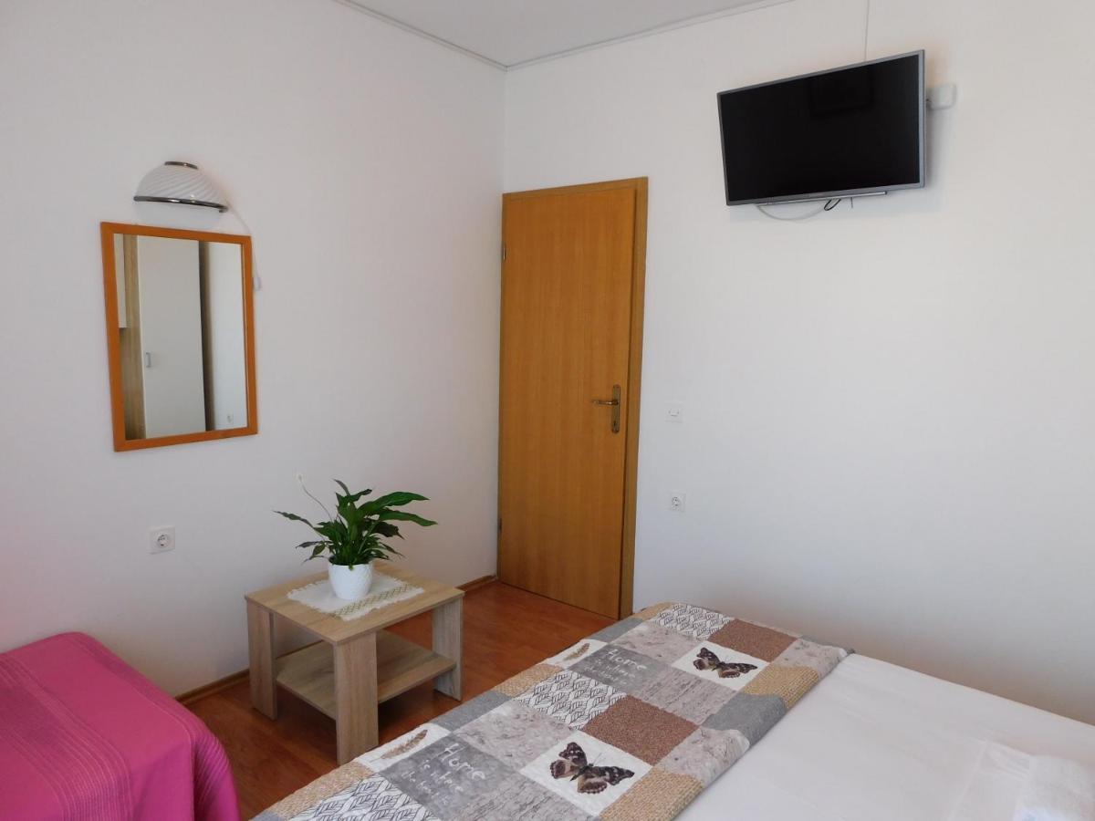 Apartmani Salus Паг Экстерьер фото