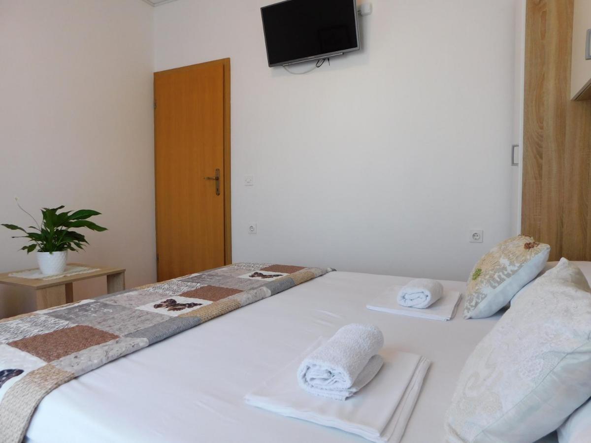 Apartmani Salus Паг Экстерьер фото