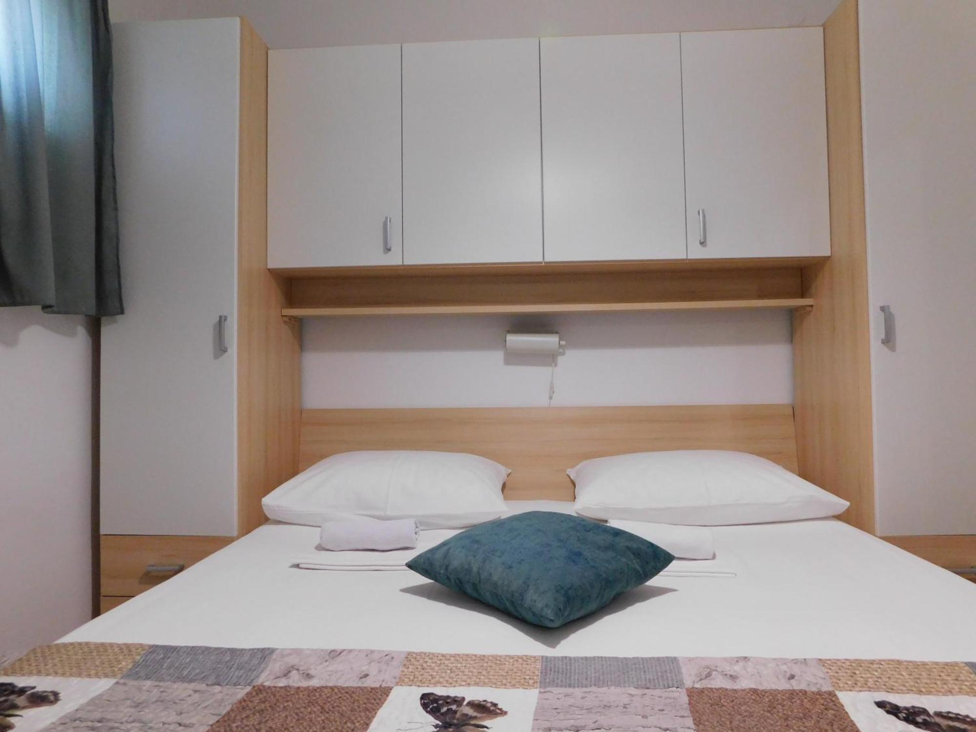 Apartmani Salus Паг Экстерьер фото
